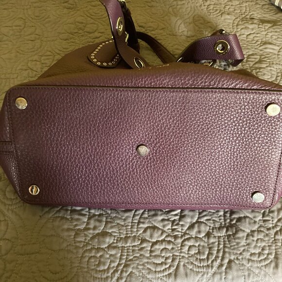 Elegant Purple Handbag with Tassel - Picture 2 of 9